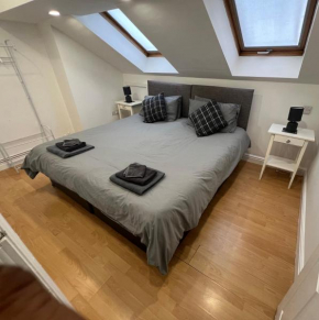 Cosy Penthouse suite happily sleeps up to five